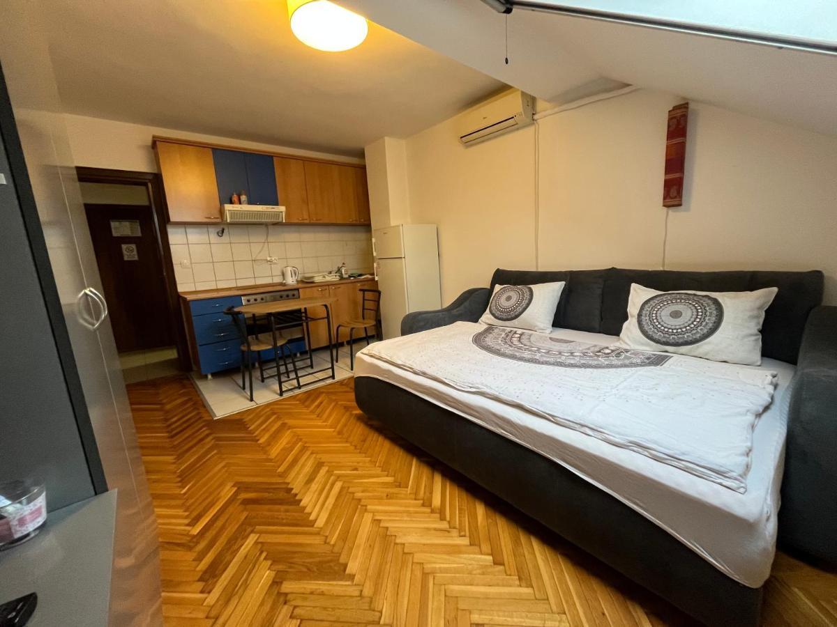 Studio In The Centre Of Novi Sad 아파트 외부 사진